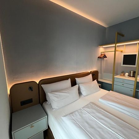 Lint Hotel Koeln Bagian luar foto