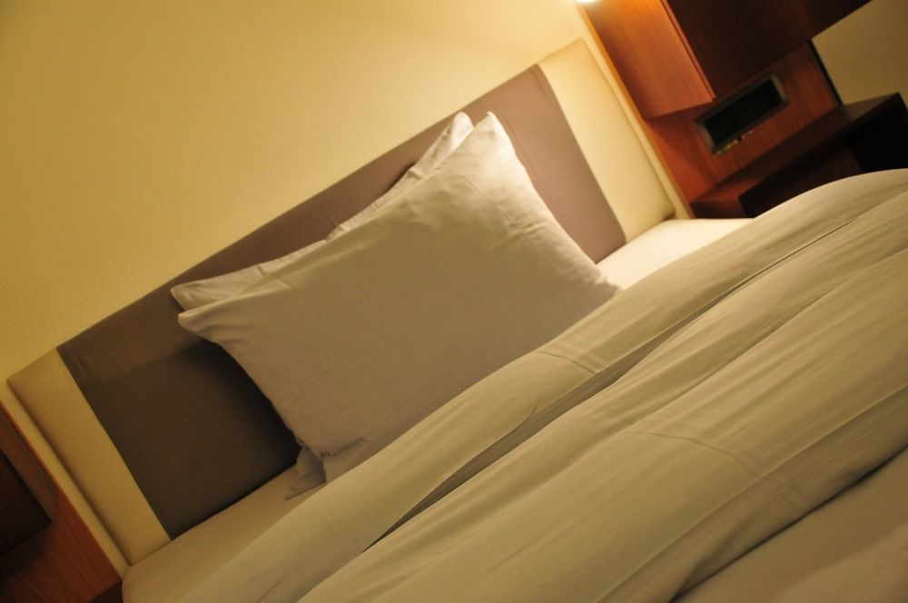 Lint Hotel Koeln Bagian luar foto
